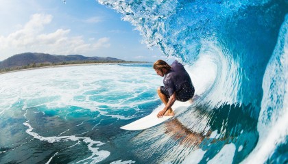 海星体育app下载：不莱梅新援自曝曲线追星之路，托纳乔索要C罗战袍，坦言他的魅力超越竞技