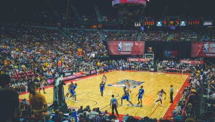 海星体育：阿贾克斯与利物浦中场麦康奈尔租借合作即将提前落幕