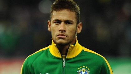 海星体育网址_申裕斌社媒展笑颜启程中国，球迷期待赛场再绽光芒