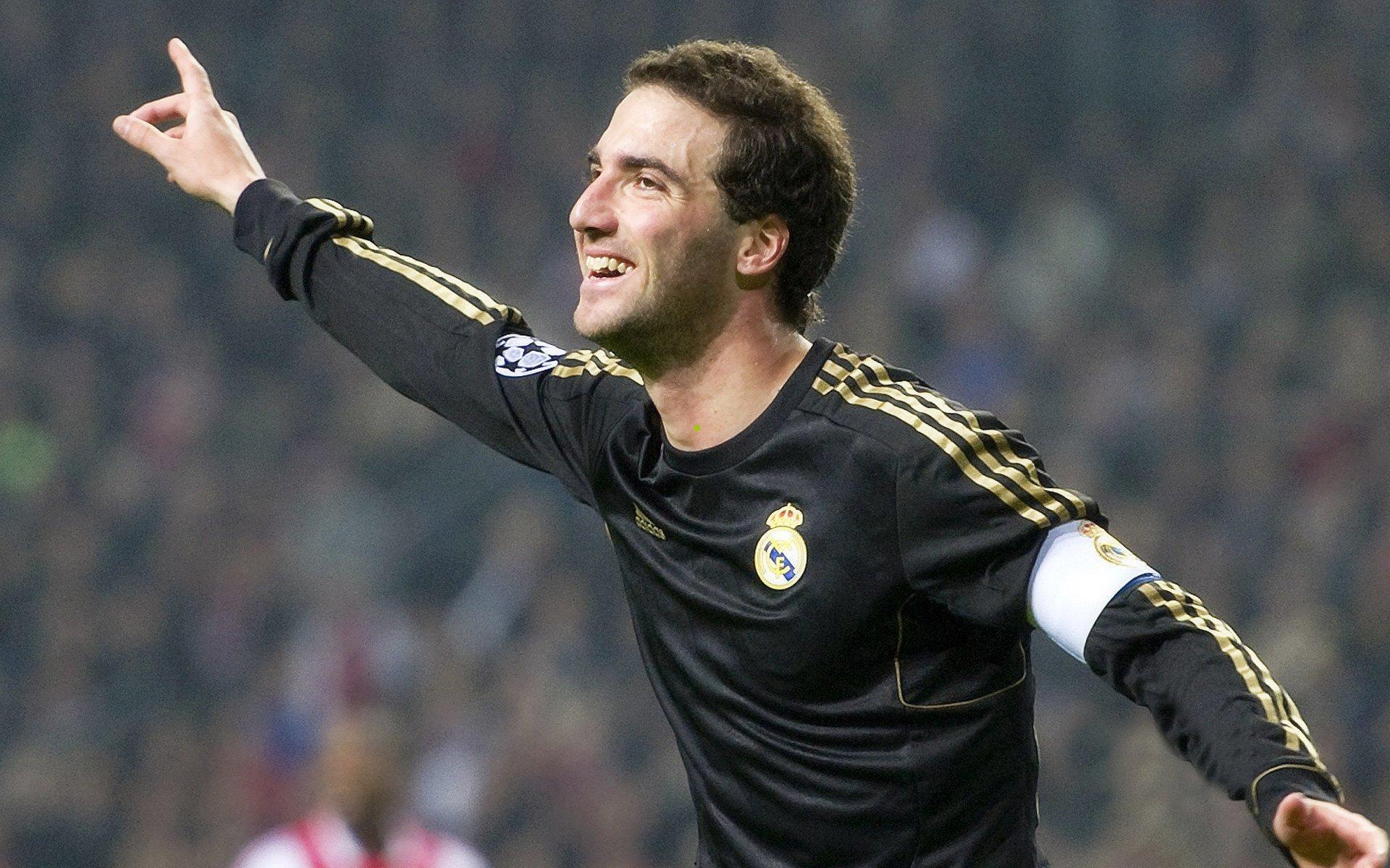 诺伊尔训练模式全新变革 乌尔比希成其持续前进的推动力